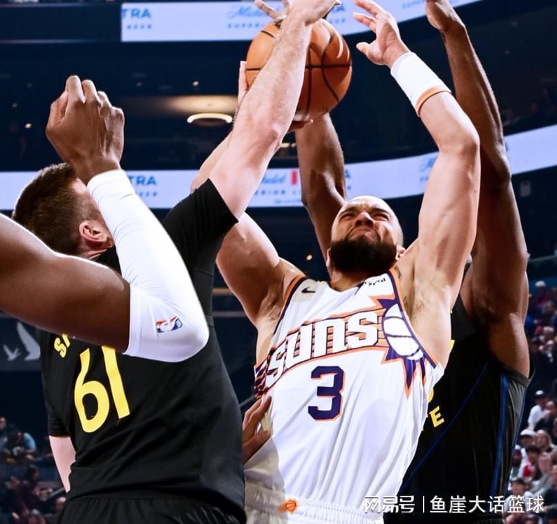 体育app-勇士101-97太阳！科尔终于看清现实，库里谈波尔津吉斯也把话挑明